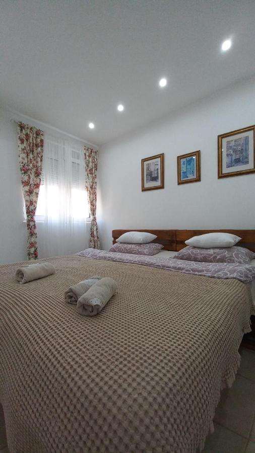 Hellena Guest house *